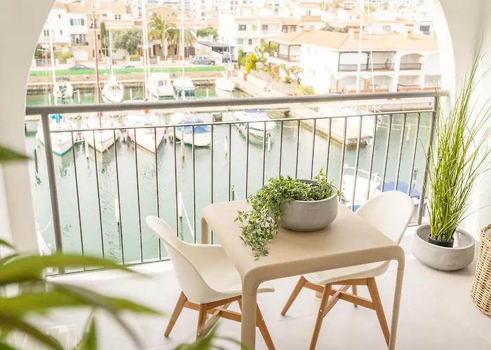 Elegante Estudio Frente Al Canal Con Terraza
